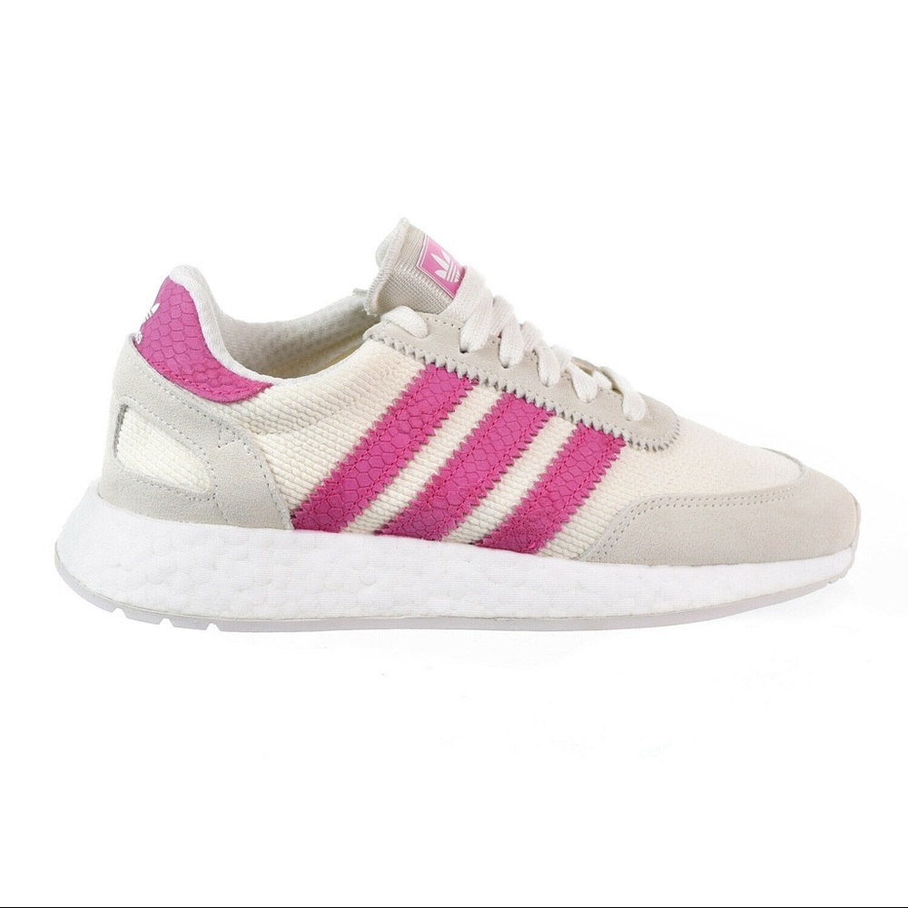 Women’s Adidas Sneaker size 7.5